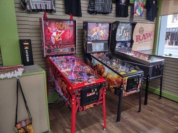 AC/DC & Led Zeppellin Pinball